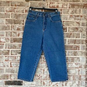 Bill Blass Easy Fit Curvy Medium Wash Jeans